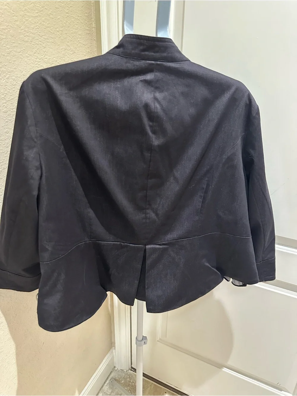 Uniform John Paul Richard black ruffle